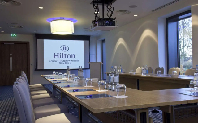 Hilton London Heathrow Airport Terminal 5