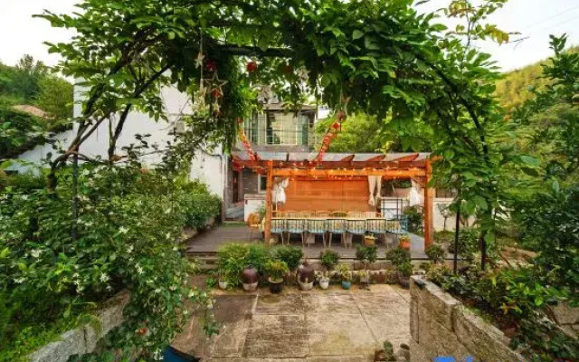 Anji Man Tun Ting Xin Shan Ye Xing Guang~Parent Child Vacation Homestay