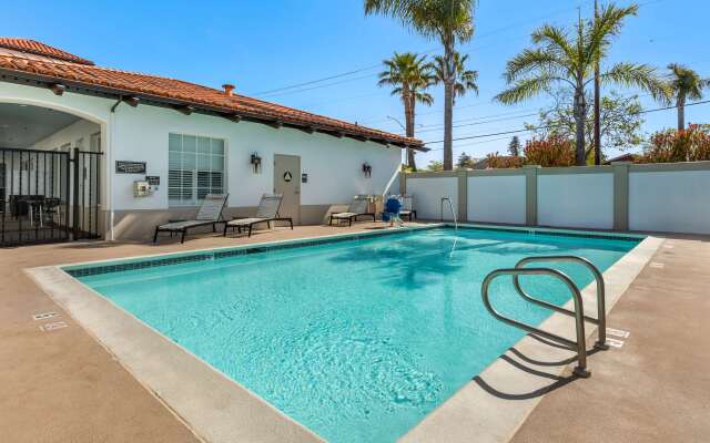 Best Western Plus Capitola By-the-sea Inn & Suites
