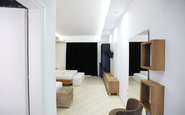 Central Park Hotel Ksamil