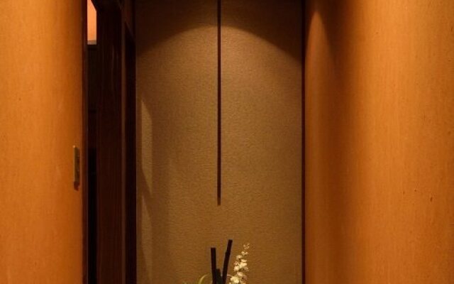 Jikan Wo Tabisuru Yado Umi No Hana