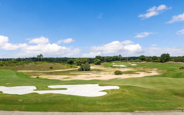 Rvh_326r Centre Court 3 Bedroom Condo