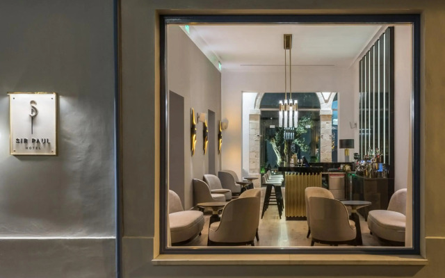 S Paul Hotel