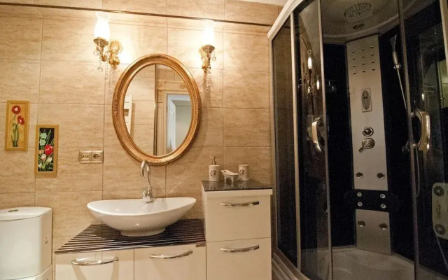 Blue Tuana Suite