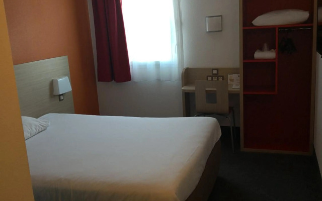 Première Classe Istres