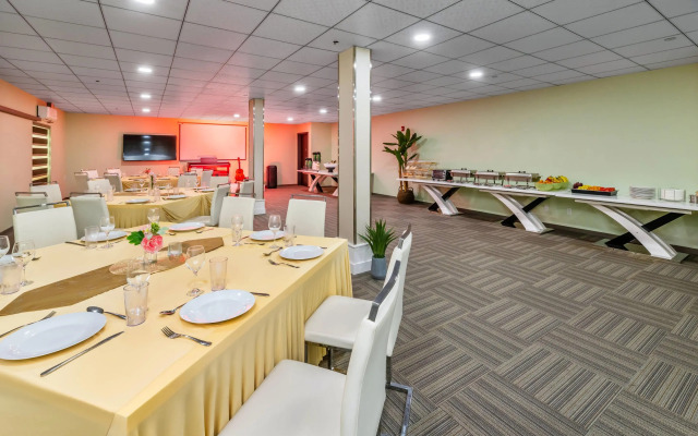 Quality Inn Sunshine Suites