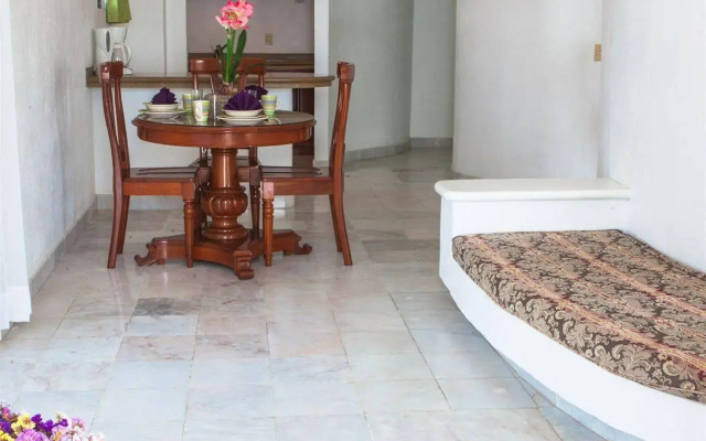 The Alondra Hotel