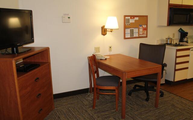 Candlewood Suites - Syracuse Airport by IHG