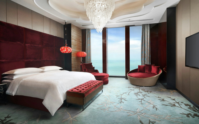 Sheraton Shanghai Waigaoqiao Hotel