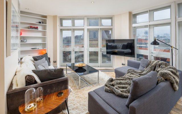 1 Bedroom Penthouse in Farringdon