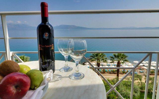 Calamos Beach Family Club Hotel