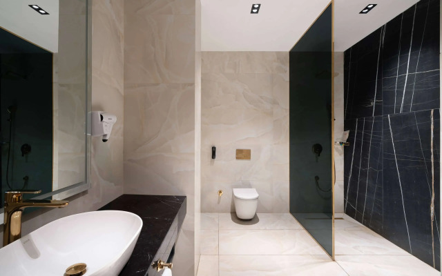Ramada Hotel & Suites by Wyndham Erbil 32 Park