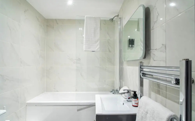 Bradford City Apartment - Bolton Road Oasis