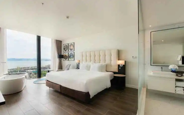 Hotel Soleil Ha Long – Trademark Collection by Wyndham