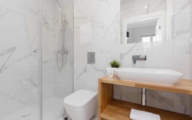 Chmielna 1/3 Studio #3 by Renters