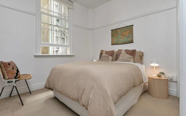 Heart Of The City Apartment In Heritage Building – Guest Rooms – Auckland