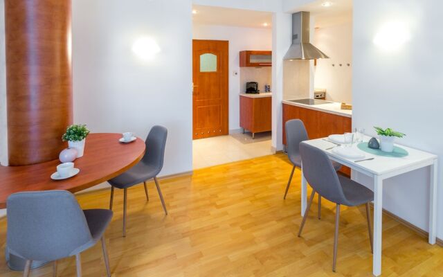 FriendHouse Apartments - Aparthotel