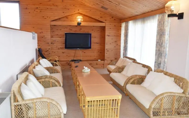 Sun House – Guest Rooms – Tonosho