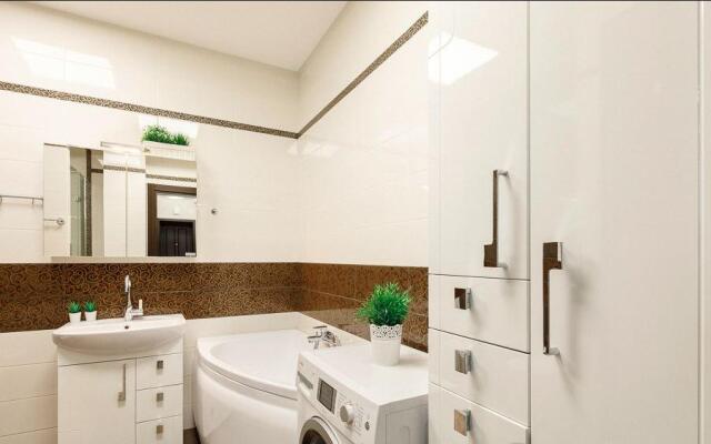 Аврора на улице Весенняя 16