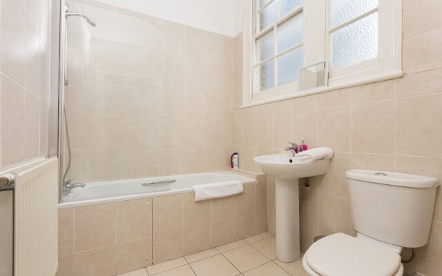 2 Bedroom Flat in Paddington