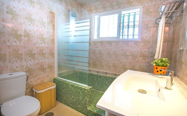 Oleholidays Villa Loleta