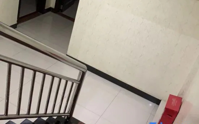 Xinfuhua Business Hotel