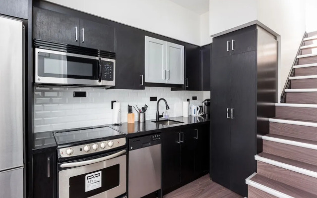 Applewood Suites - West Queen West Lofts