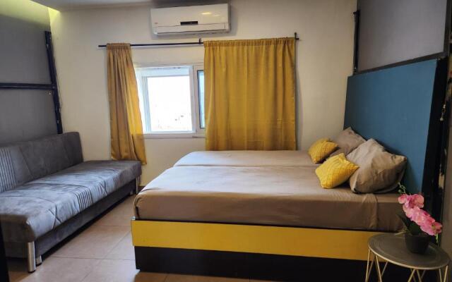 Amdar Hotel & Hostel