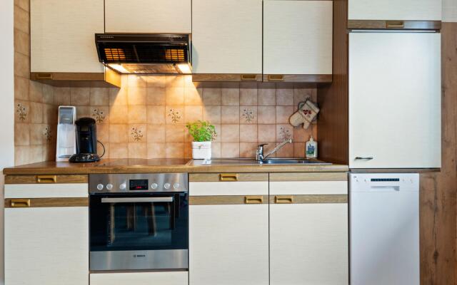 Cosy Apartment in Muhlbach With Balcony