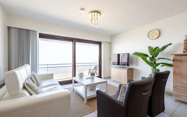 Apartment in Blankenberge With Sea Views
