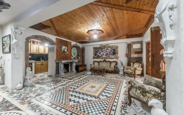 Kanuni - Authentic Albanian House