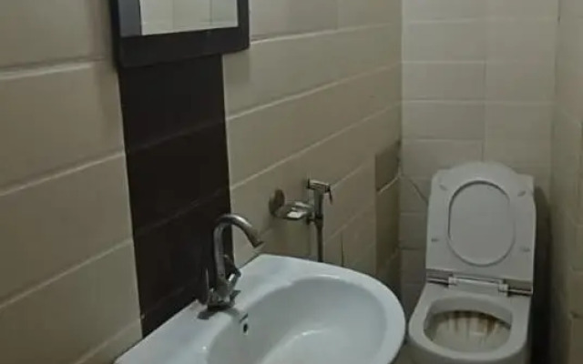 Airport Hotel Parikshit Palace