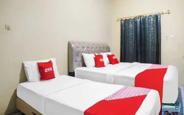 OYO 92075 Sky Residence Mawar