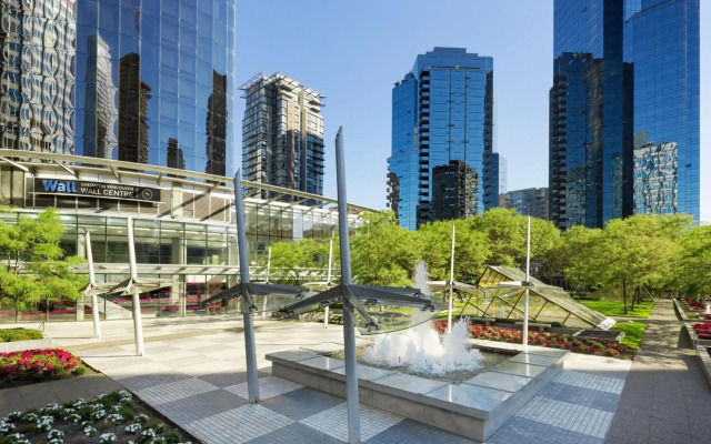 Sheraton Vancouver Wall Centre