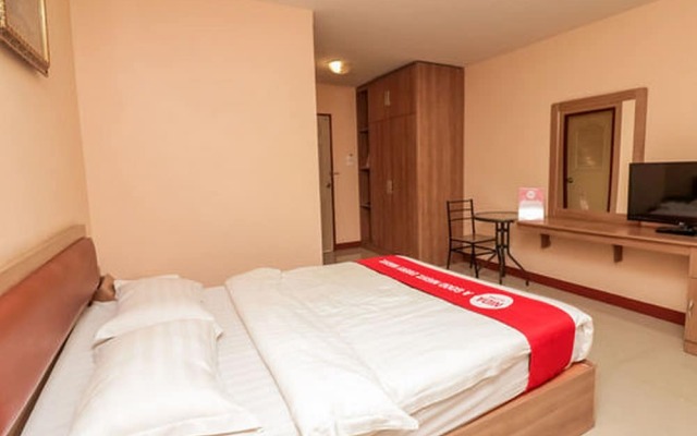 NIDA Rooms Metro Inthamara 169