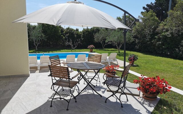 Mise Luxury Apartments