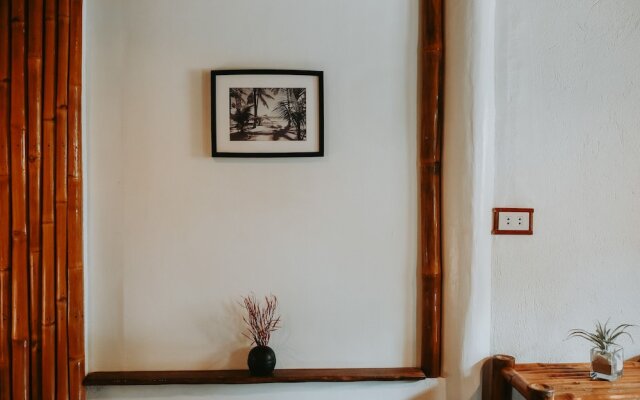 Everyday Sunday Hotel Cafe