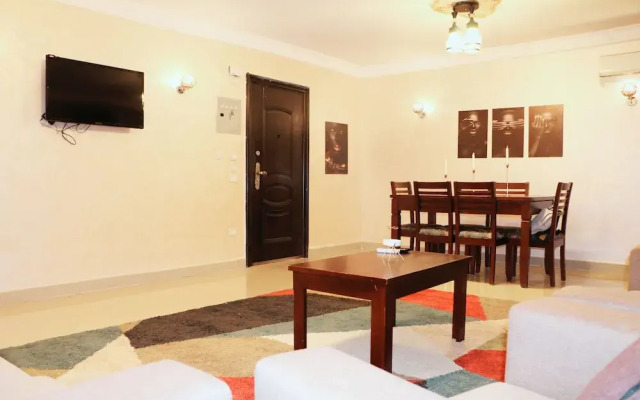 Golden Charming 3-bed Apartment in Cairo