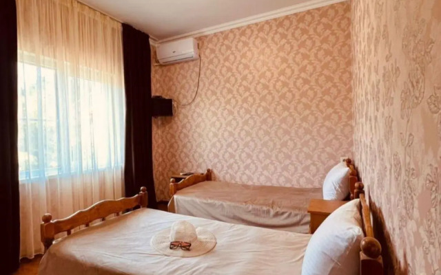 Dom Loo Rayskoye naslazhdeniye