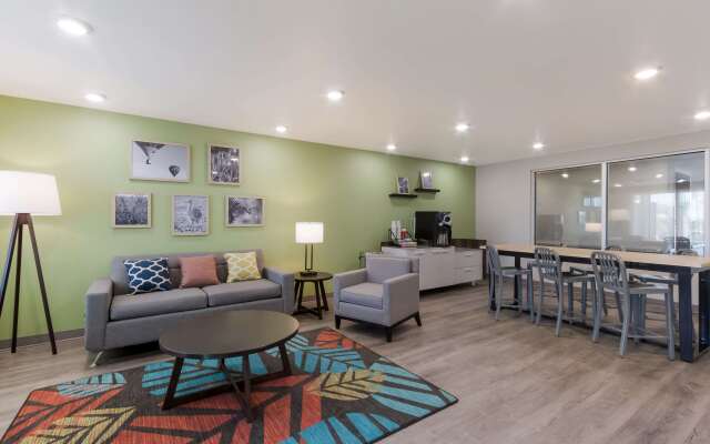 Woodspring Suites Chandler Airport