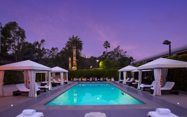 Luxe Sunset Boulevard Hotel