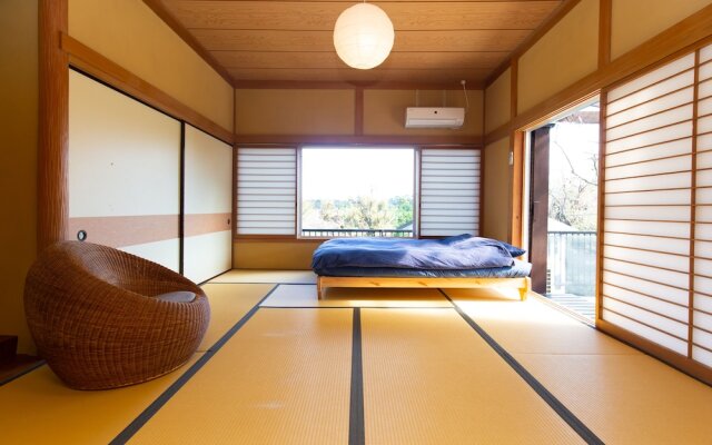 Cozy Villa with Hot springs and Nature