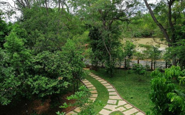 Heaven in Satin Woods Rekawa