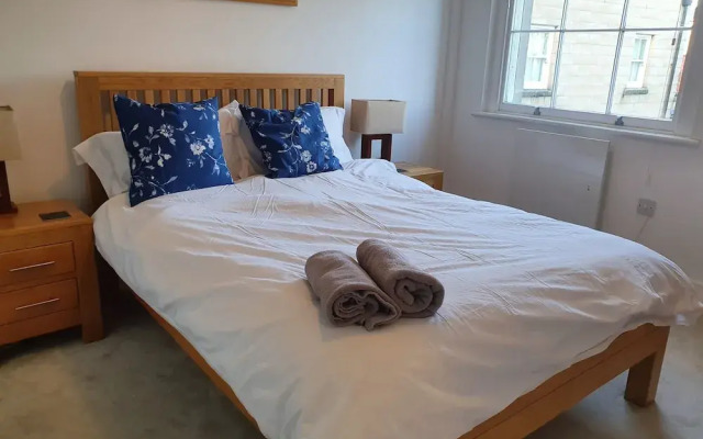 Superb Executive Apartment in Reading