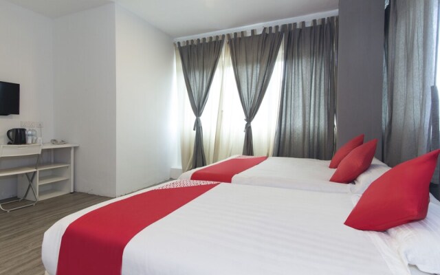 OYO 488 De Ideal Hotel