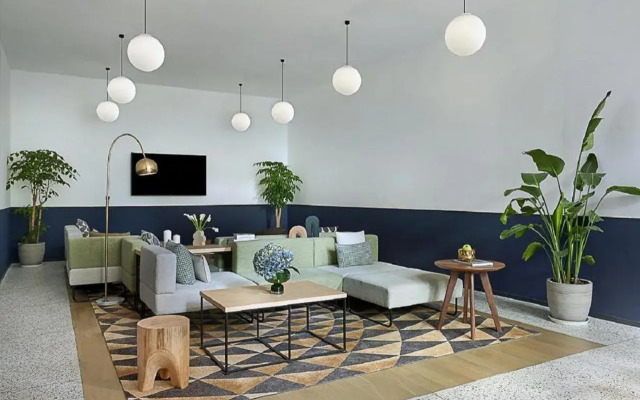 basePLUS-Binjiang Serviced Apartment