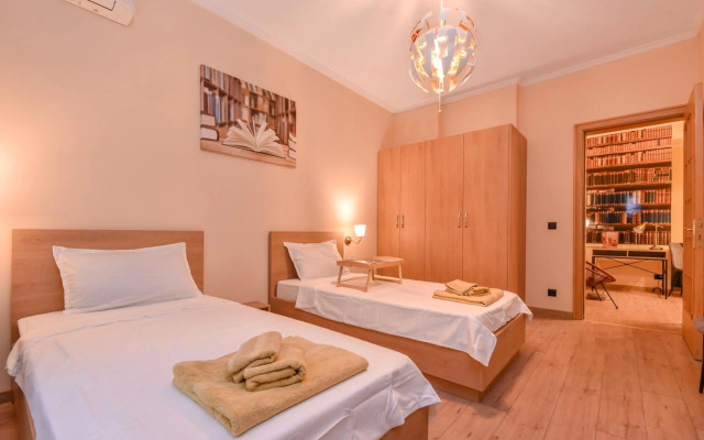 Sofia Dream Apartment - The Library - 3-BDR, 2-BTHR