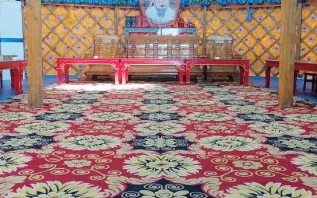 Oriental Pearl Hotel