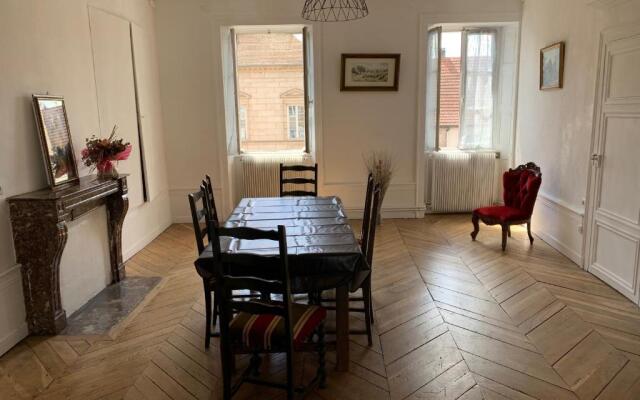 Les Jardins d'Élise, calme et verdure à Lure