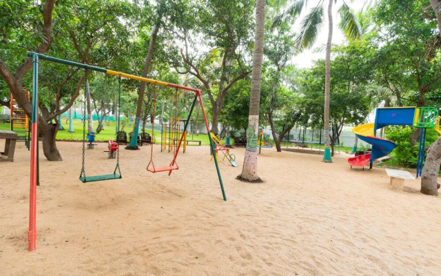 Shelter Beach Resort